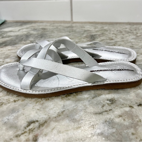 NWT Madewell The Boardwalk Thong Sandal in Metallic Silver Leather Size 6 - Picture 4 of 8